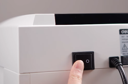 Deli E9952 Large Shredder