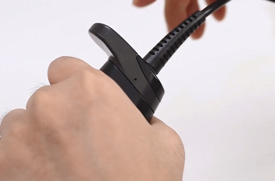 01 Deli ES226 Red Light Scanner