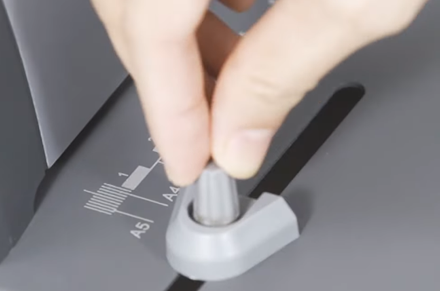 Deli 3873 Comb Binding Machine Operation Video