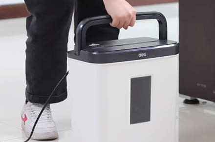 Deli E9939 Portable Paper Shredder
