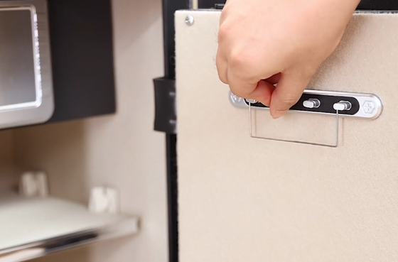 01 Deli ET635 Household Safe Box