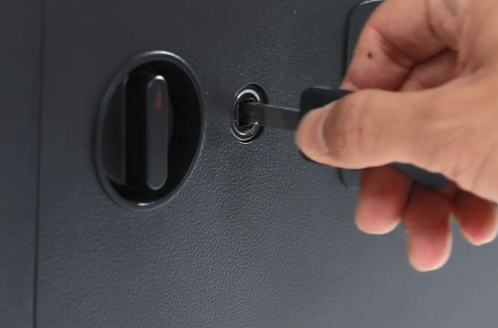 01 LOCKSWORTH VS4521 Mini Digital Safe