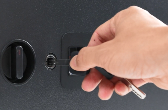 01 LOCKSWORTH VS4527 Mini Fingerprint Digital Safe